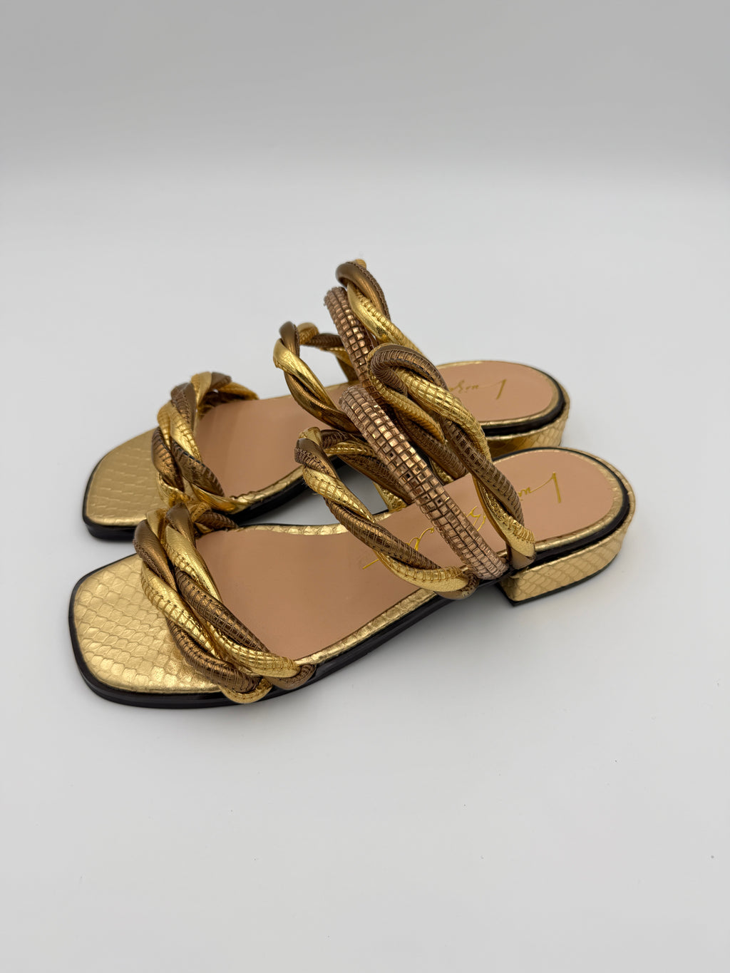Luiza Barcelos Metalcolor Flat B076 V4
