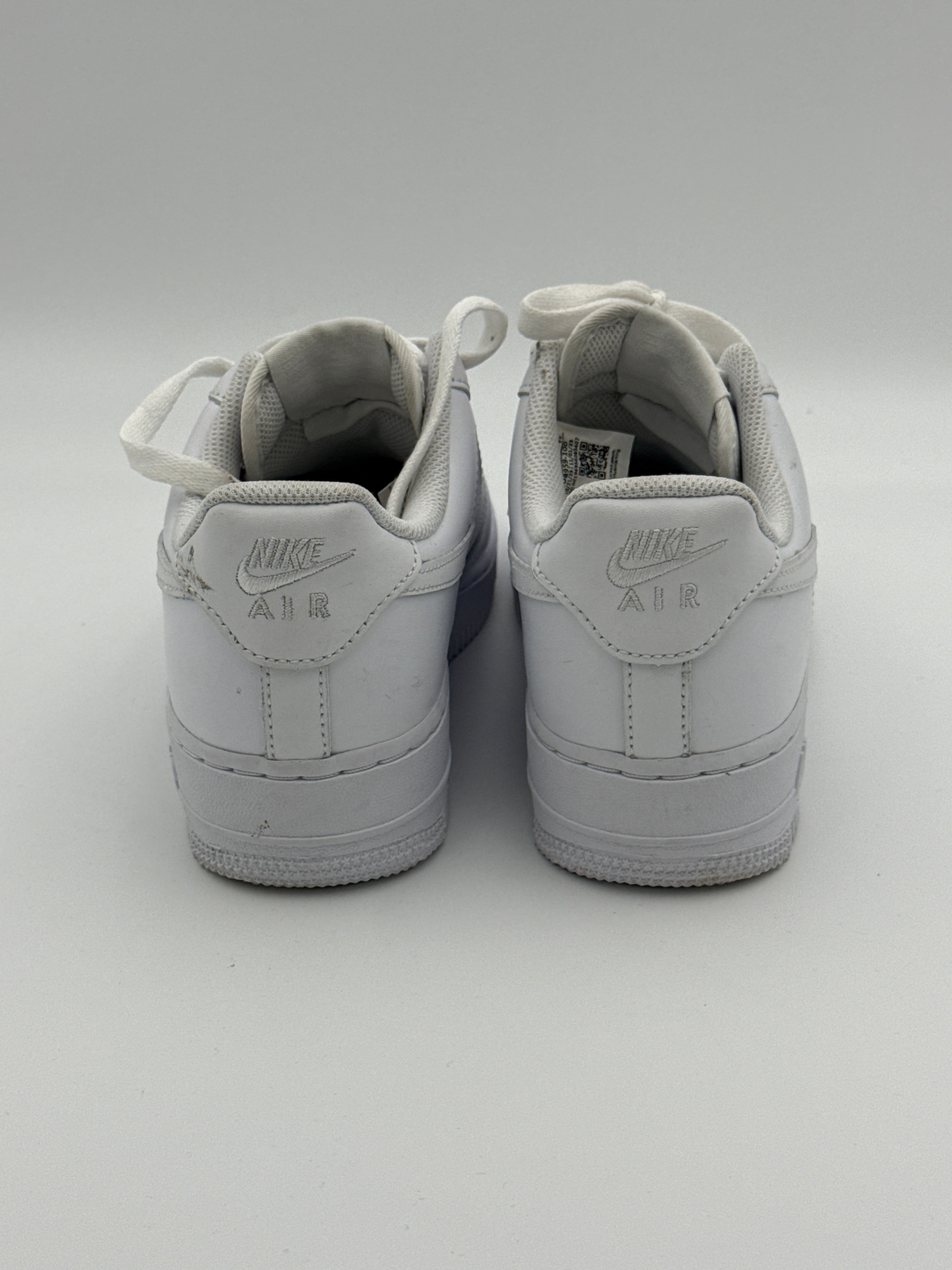 Nike Air white Size 8 US