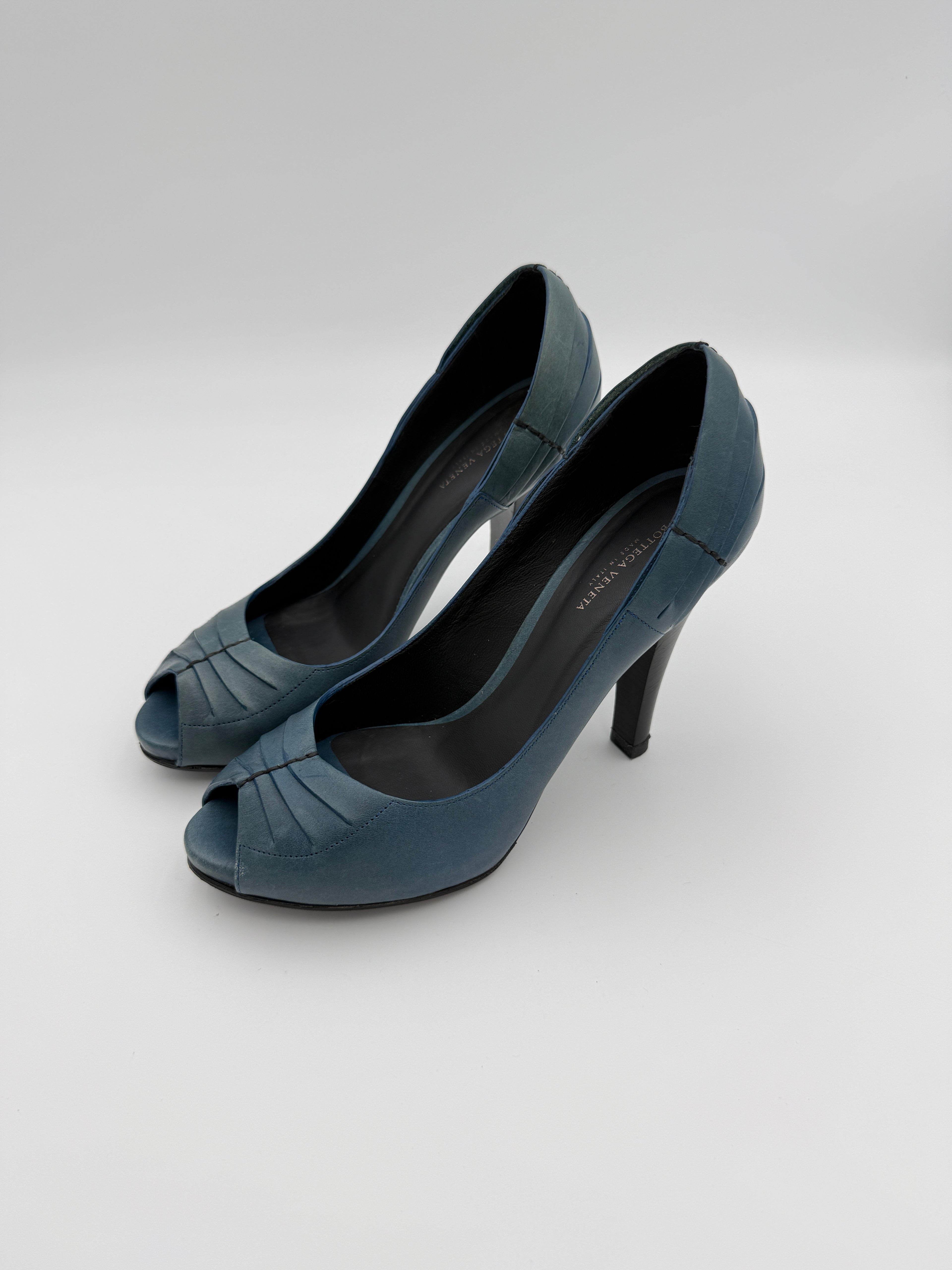 Bottega Veneta  Blue heel Size 38 EU