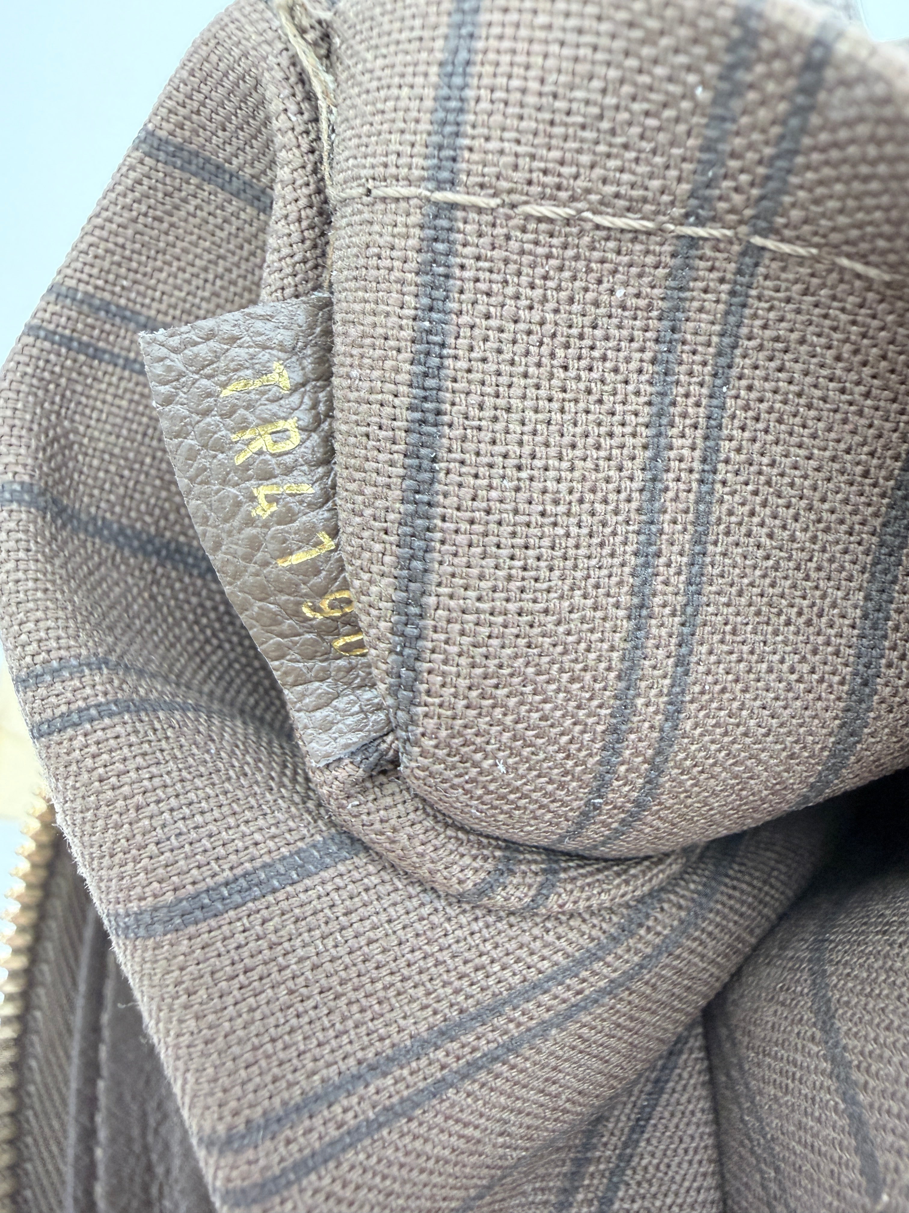 Louis Vuitton Petilant Clutch