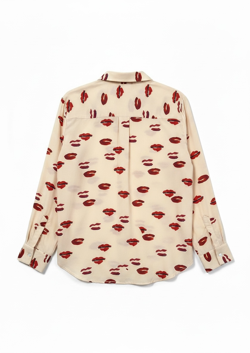 Andrea Marques kiss shirt
