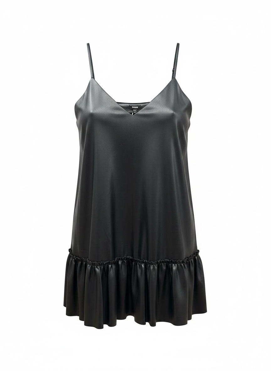 vestido ecocouro curto