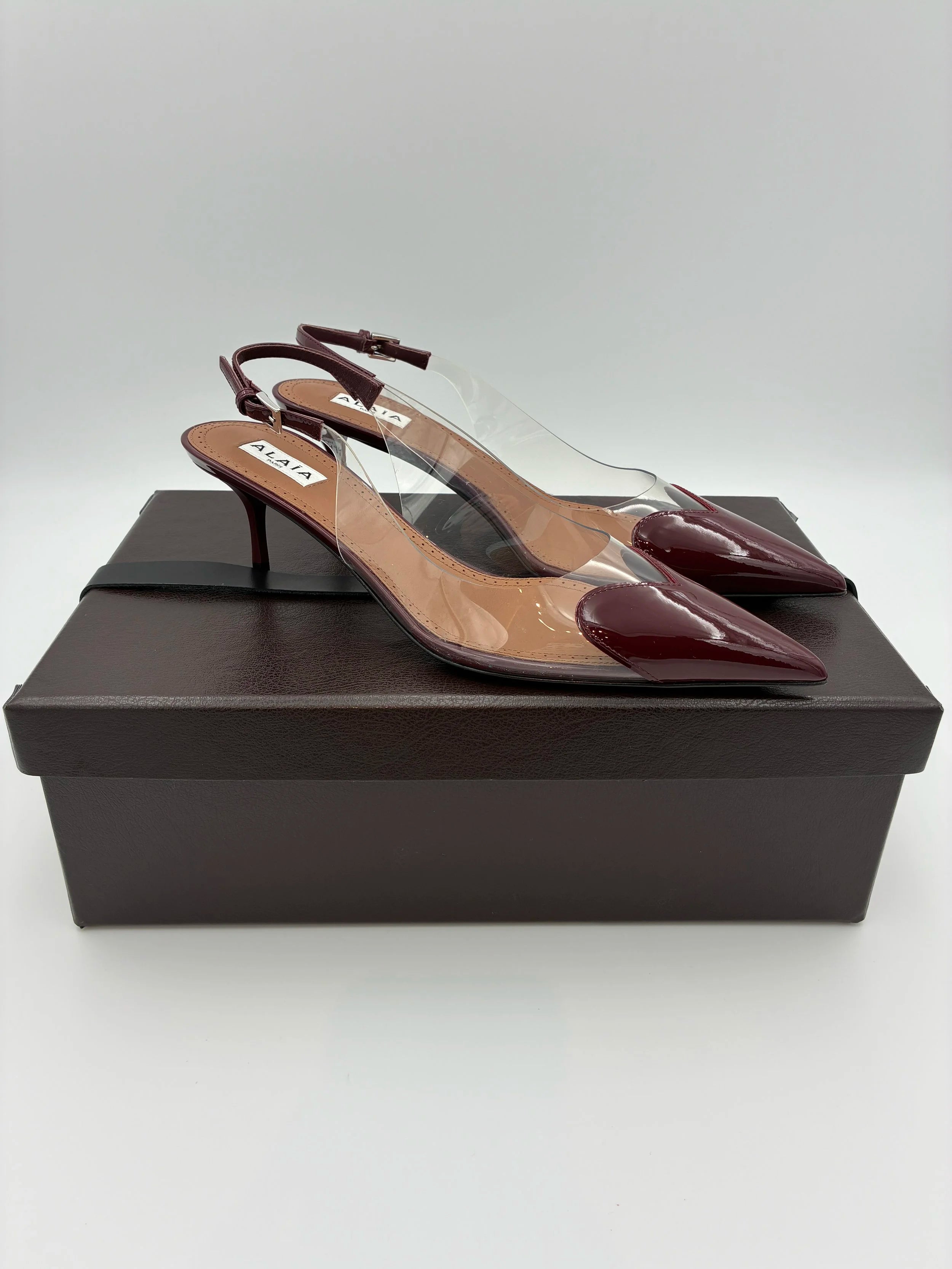 Alaïa Patent Heart Leather Pump - New - Size US9