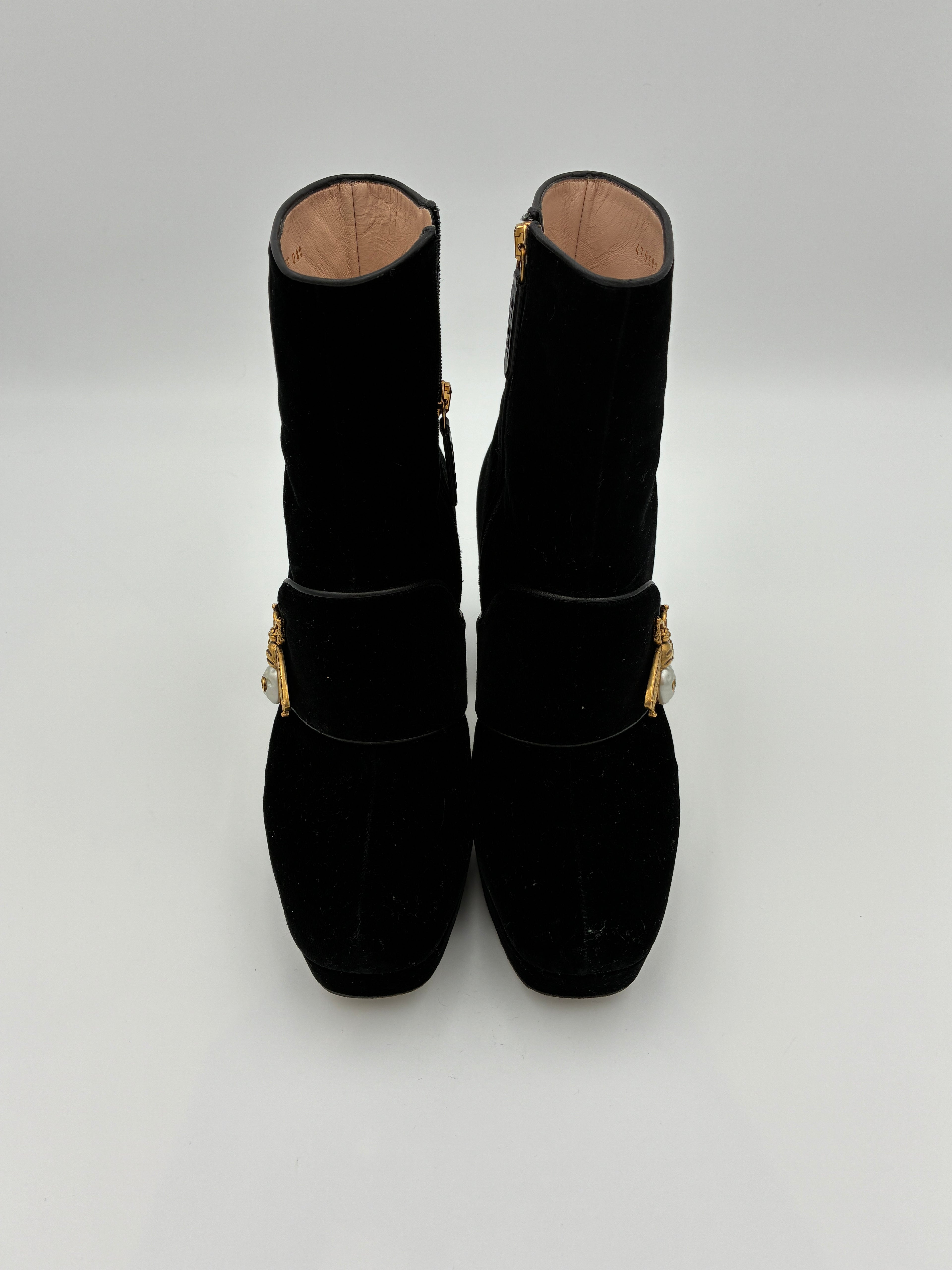 Black Gucci Soko Bee Velvet Ankle Boot - Size 7US