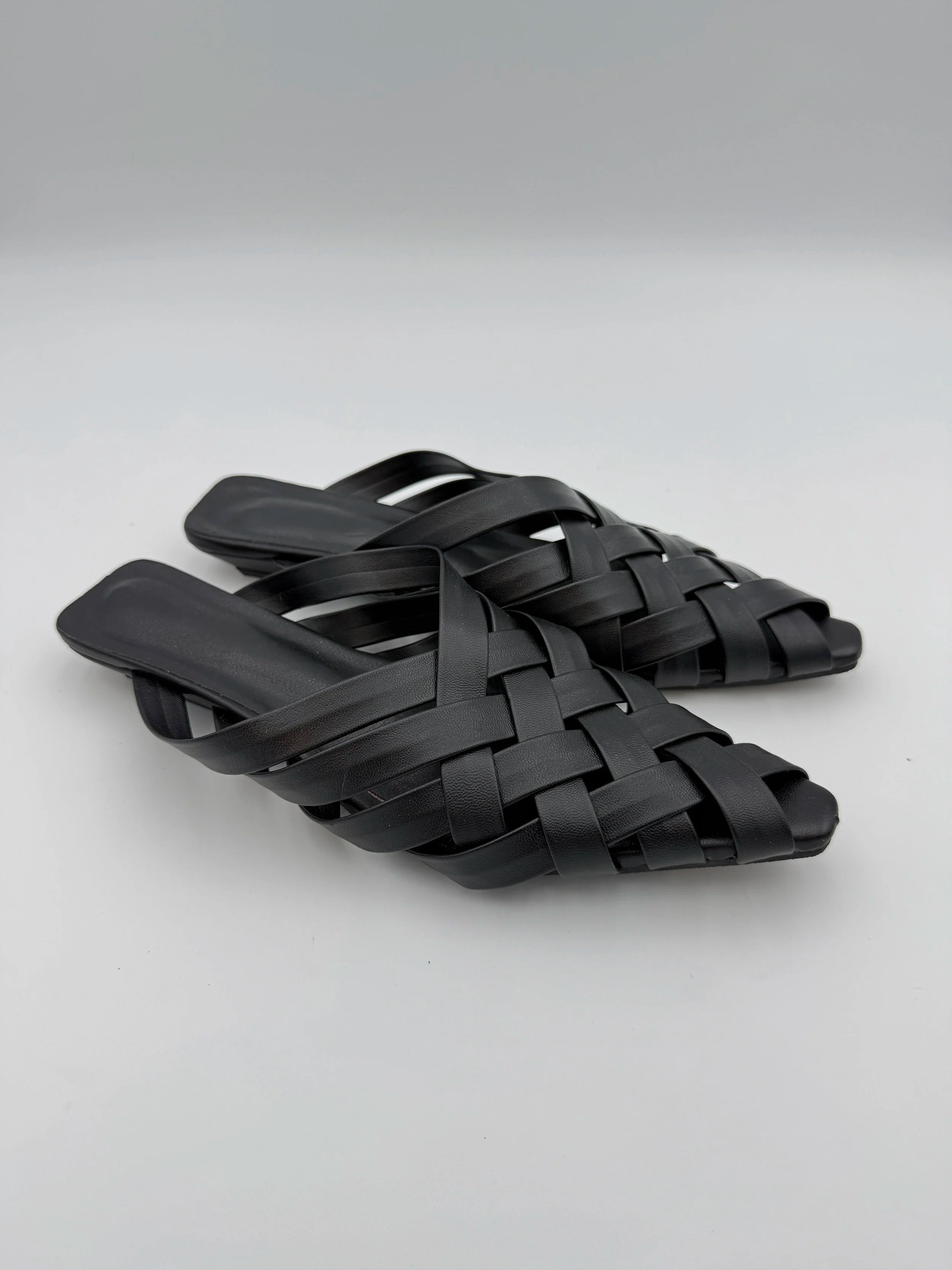 Black Intreciato Leather Mule Flats - Size EU40
