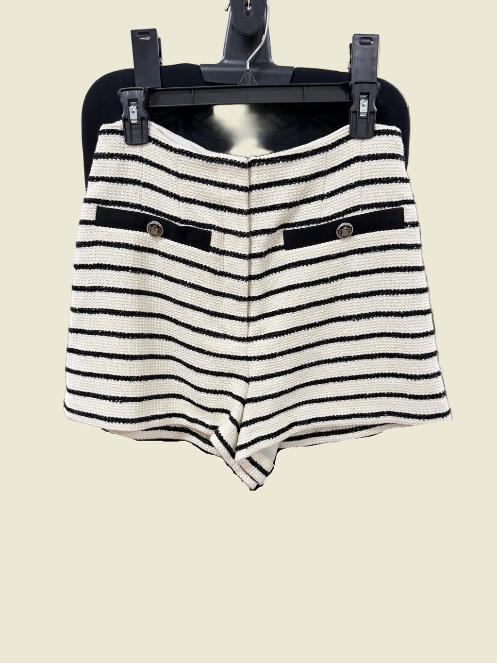 Veronica Beard Off white striped tweed short