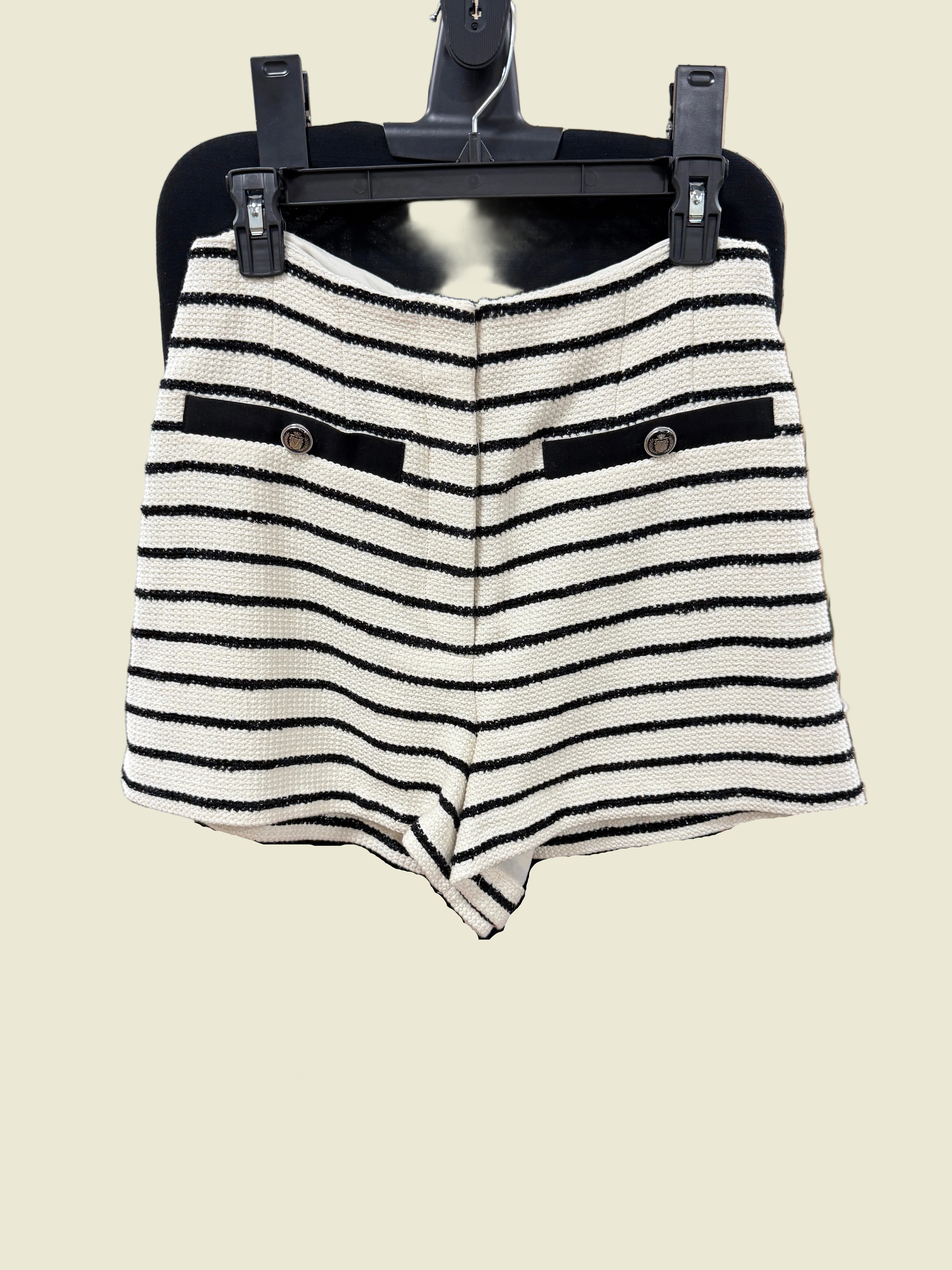 Veronica Beard Off white striped tweed short
