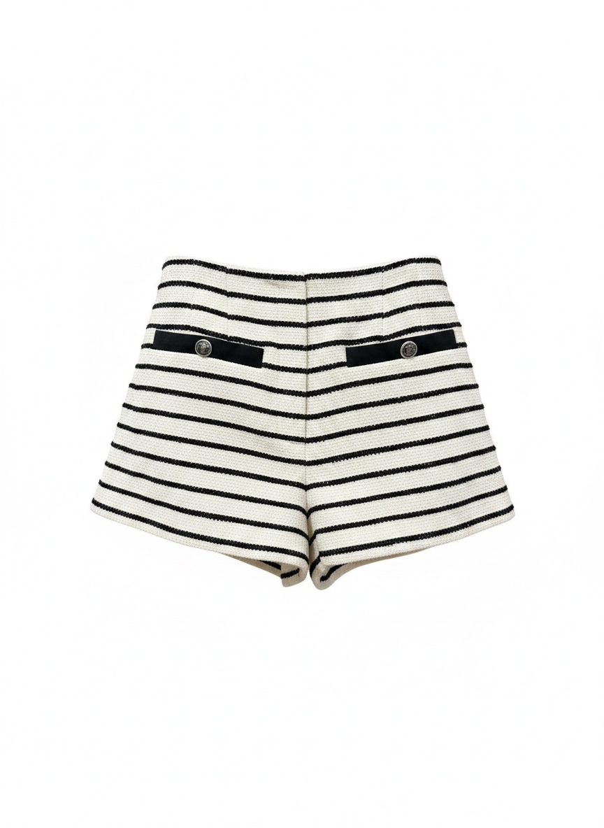 Veronica Beard Off white striped tweed short