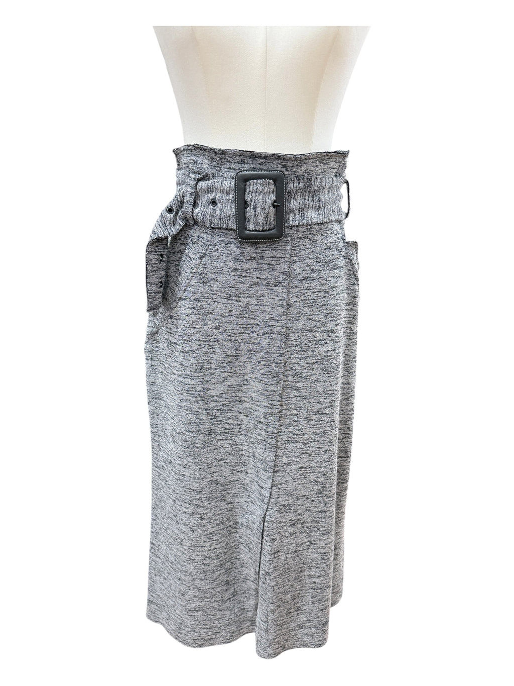 FIT gray belt skirt Small