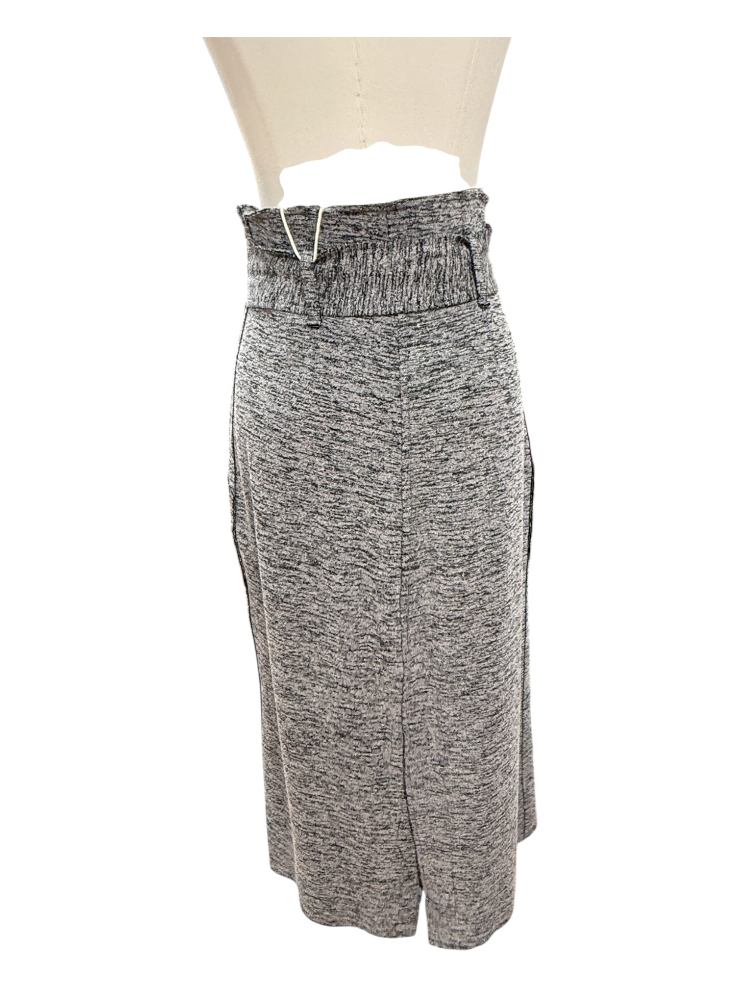 FIT gray belt skirt Small