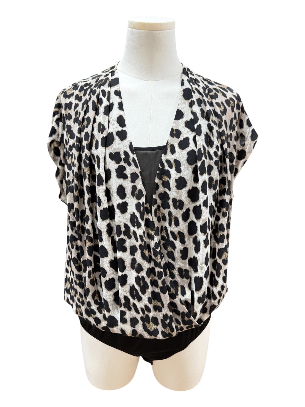 Lellis leopard printed body Small